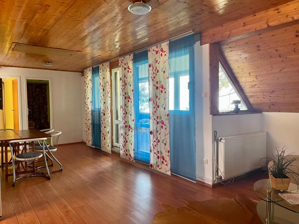シオーフォクCasa Di Bianca - Koezvetlen Vizparti Nyaraloアパートメント エクステリア 写真
